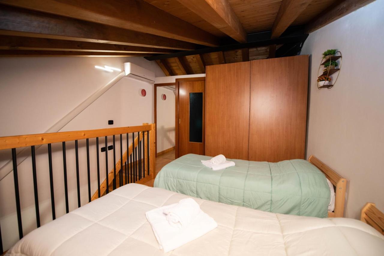 The Three Moons Apartment Peschiera del Garda Extérieur photo